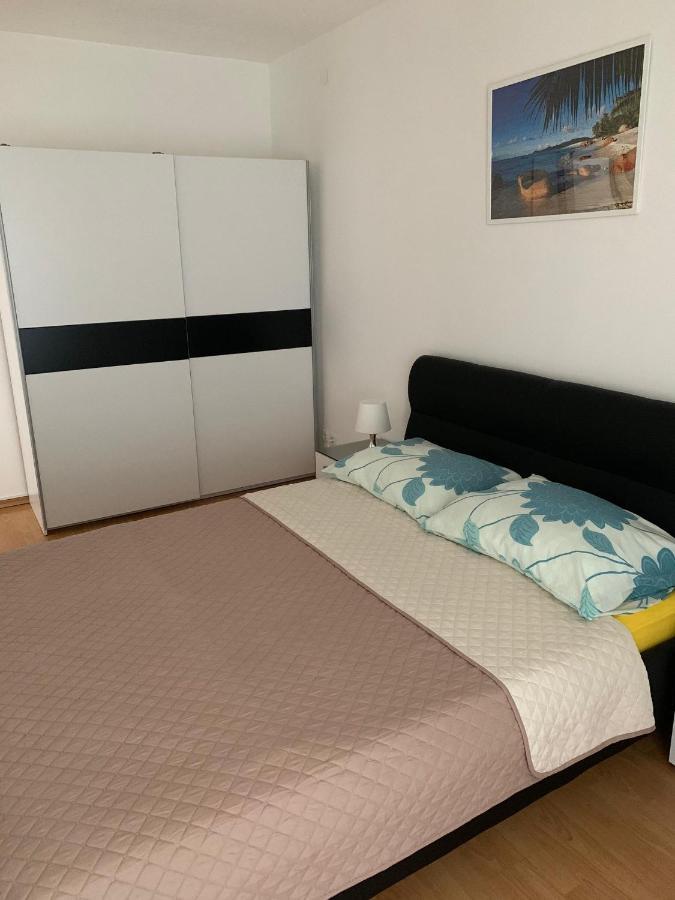 Sobe I Apartmani Til Crikvenica Extérieur photo